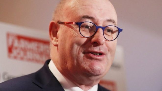 108749388 tv056400224