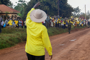 Museveni addressing residents in Sironko