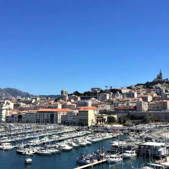 fill Marseilles Old Port